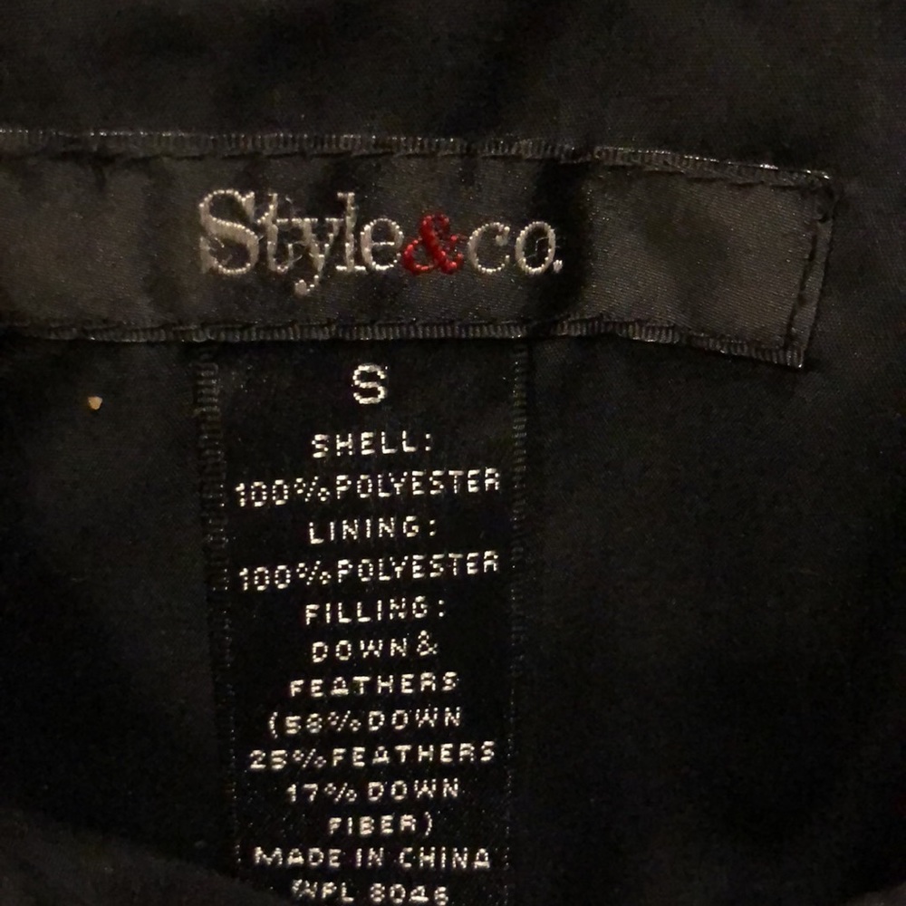 Style &Co (Macys) quilted jacket w down feathers. Full length zipper - Picture 5 of 6